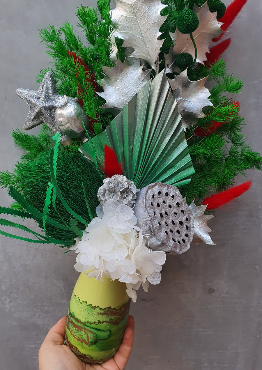 *Christmas Edition* Everlasting Dry Flower Posy Workshop (Vase not included)