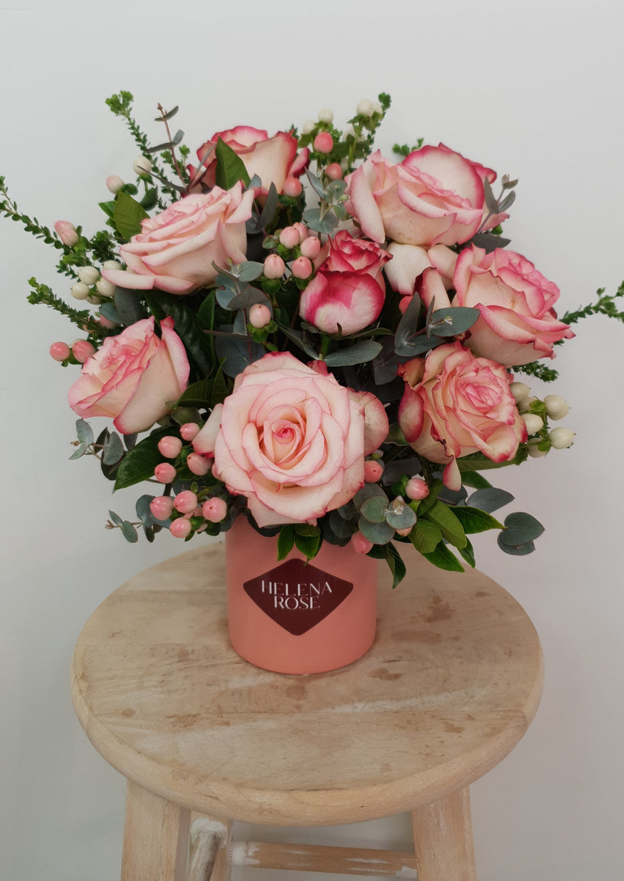 Roses - Vase Arrangement - Pink