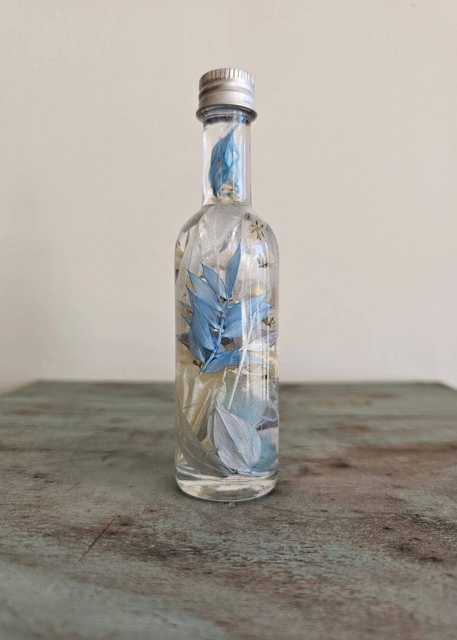 Dry Floral Boutonniere & Floral Herbarium Bottle Set – A Lasting Floral Keepsake