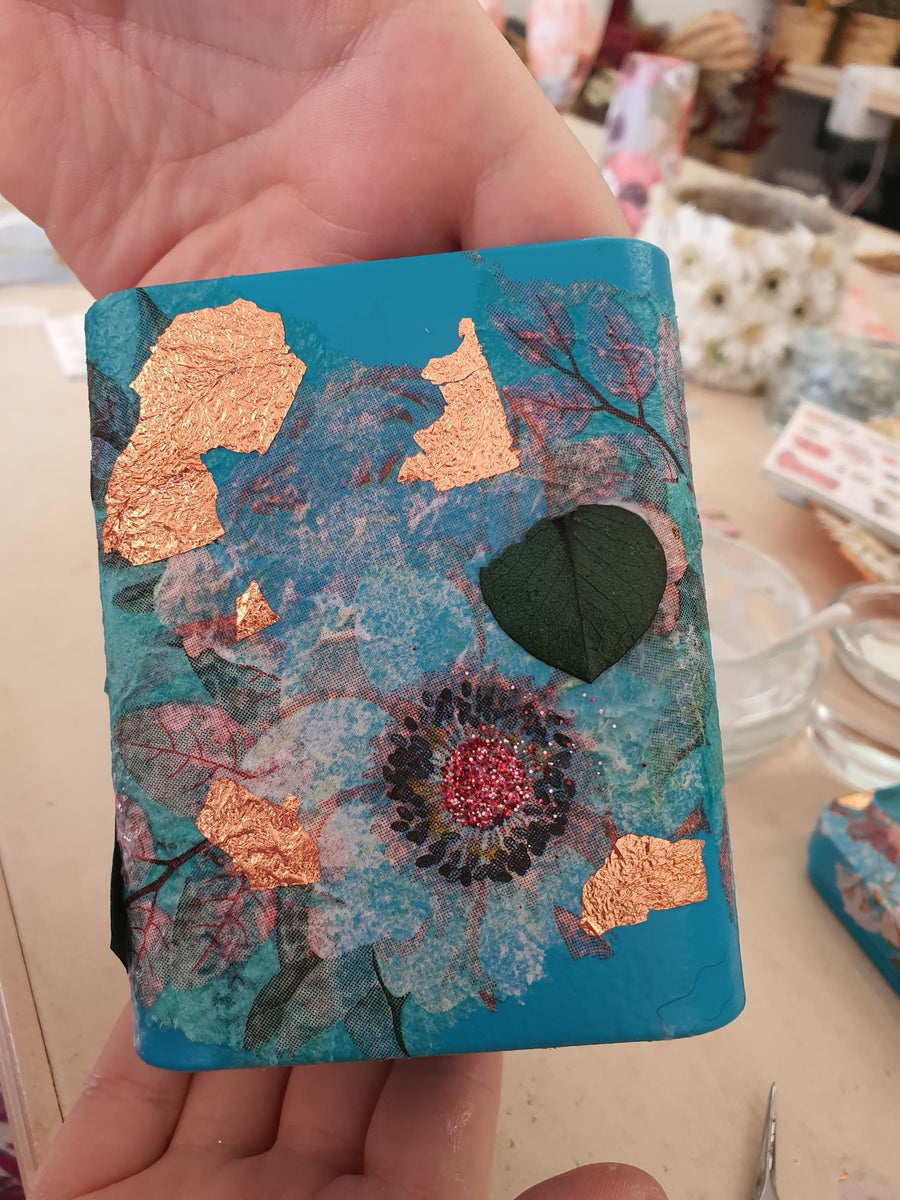 Paint and Sip - The art of Decoupage