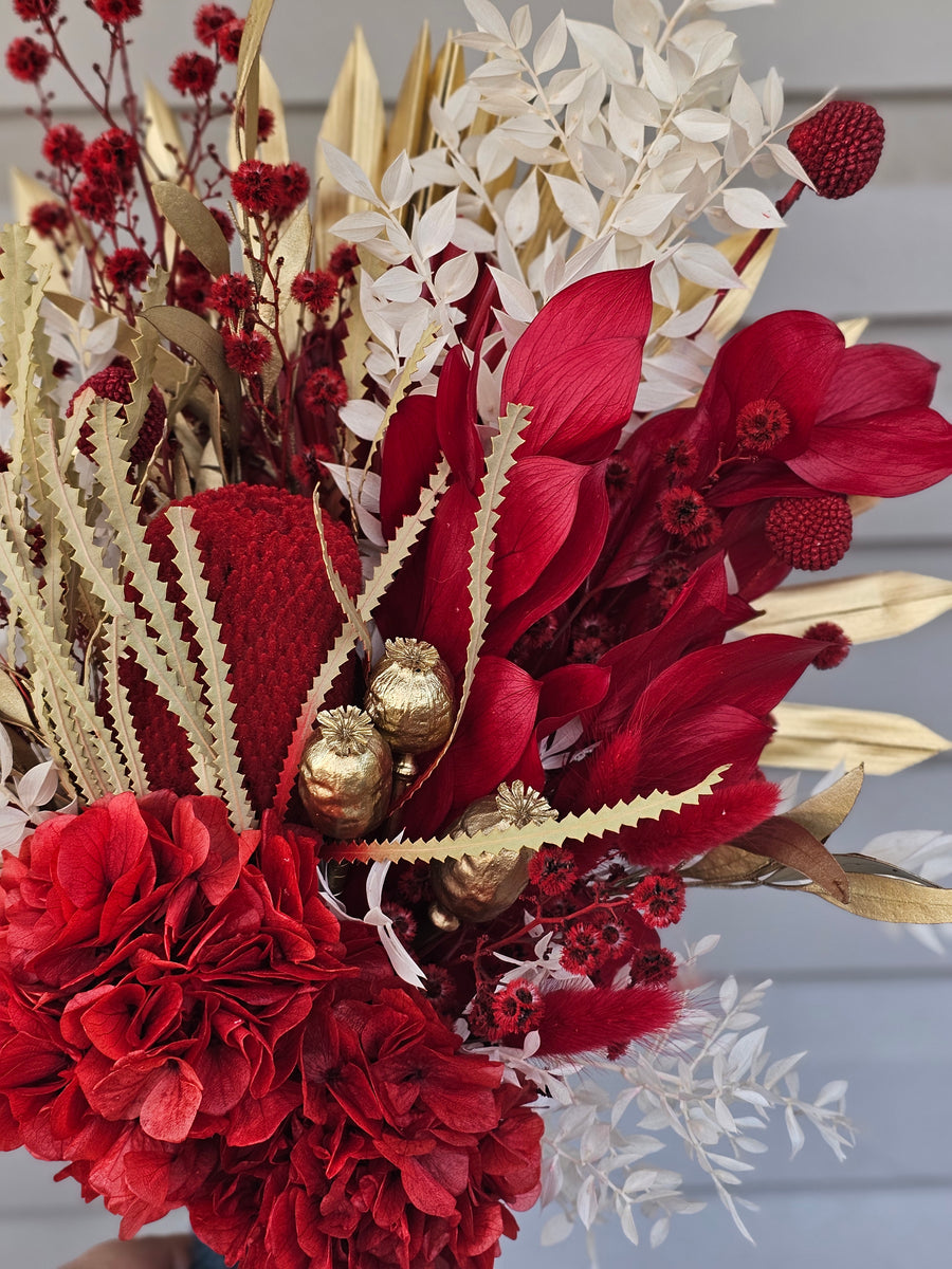 *Christmas Edition* Dry Posy - Red and Gold (VASE NOT INCLUDED)