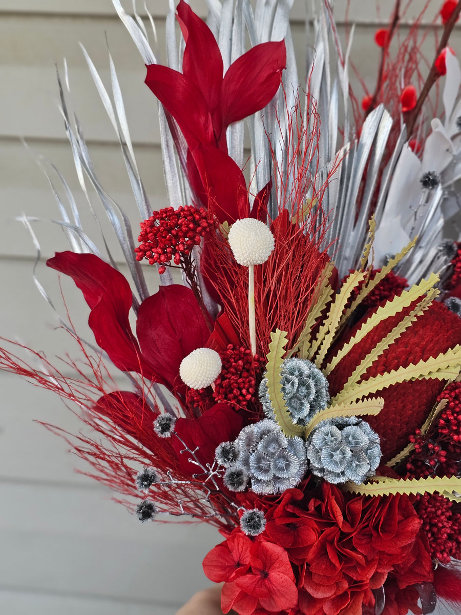 *Christmas Edition* Dry Posy - Red and Silver (VASE NOT INCLUDED)