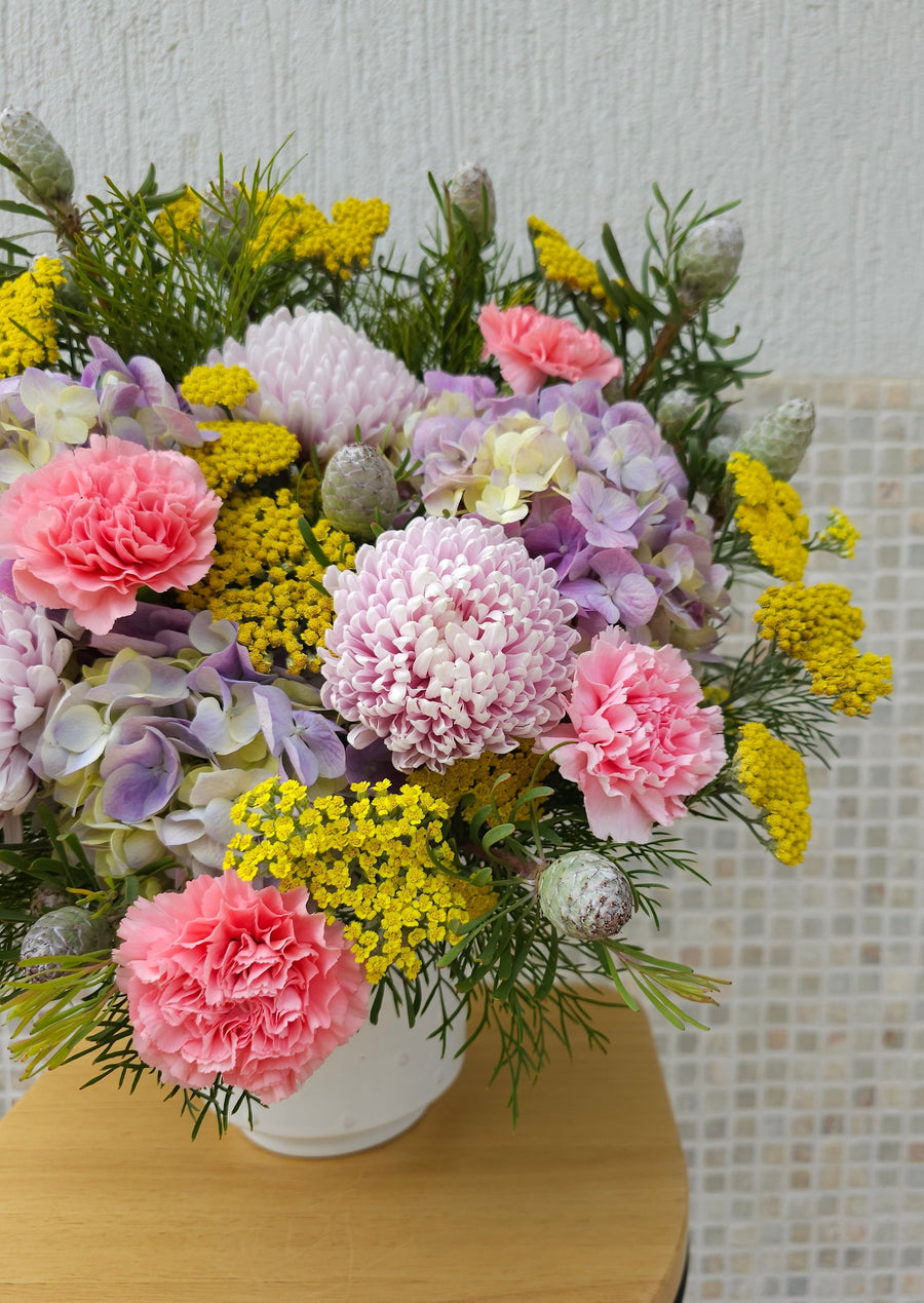 *Mothers Day* Seasonal Mixed Fresh Florals - set in Vase - MIXED COLOURS