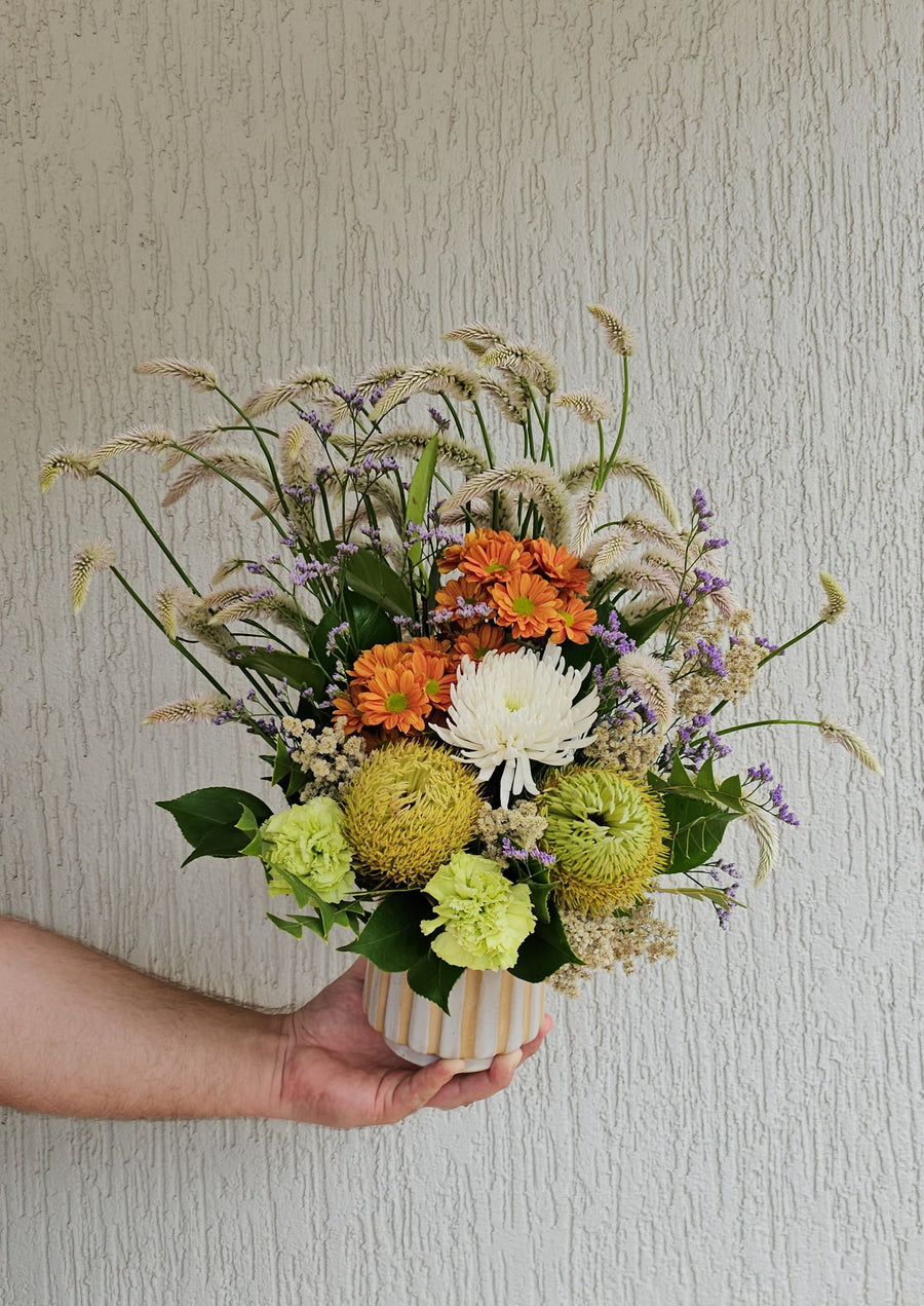 Seasonal Native Floral Arrangement in a Vase Workshop