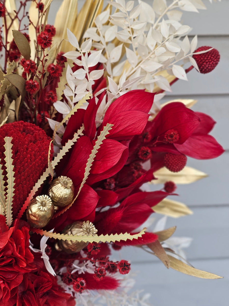 *Christmas Edition* Dry Posy - Red and Gold (VASE NOT INCLUDED)