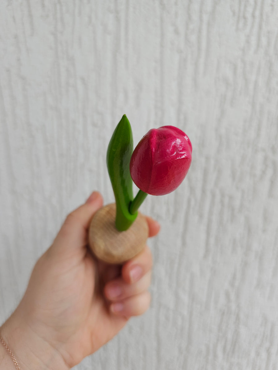 Wooden Tulip with pedestal - Single