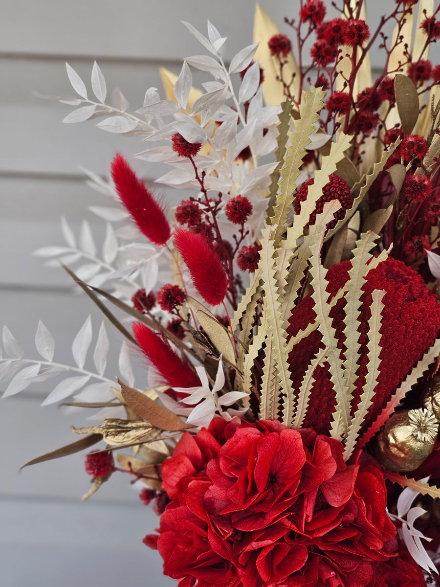 *Christmas Edition* Dry Posy - Red and Gold (VASE NOT INCLUDED)