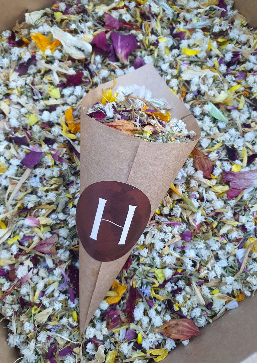 Dry Mixed Flower Confetti with babys breath