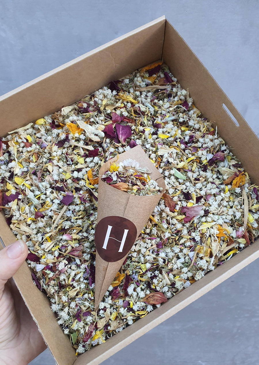 Dry Mixed Flower Confetti with babys breath