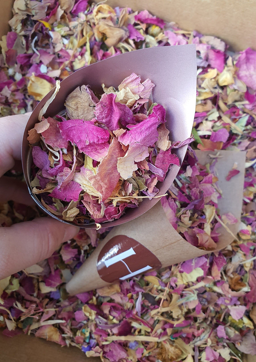 Dry Mixed Flower Confetti - Pink