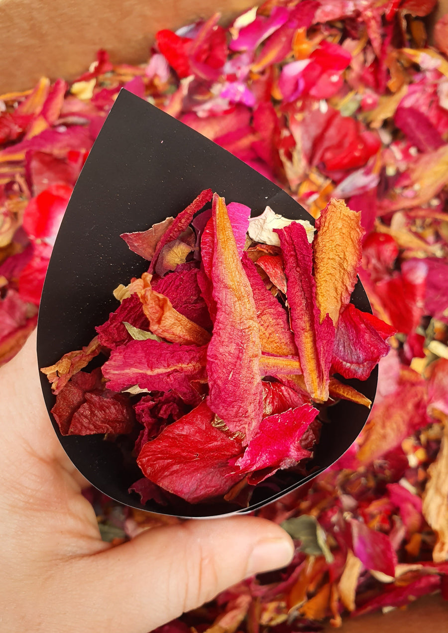 Dry Mixed Flower Confetti - Red and Pink Tones