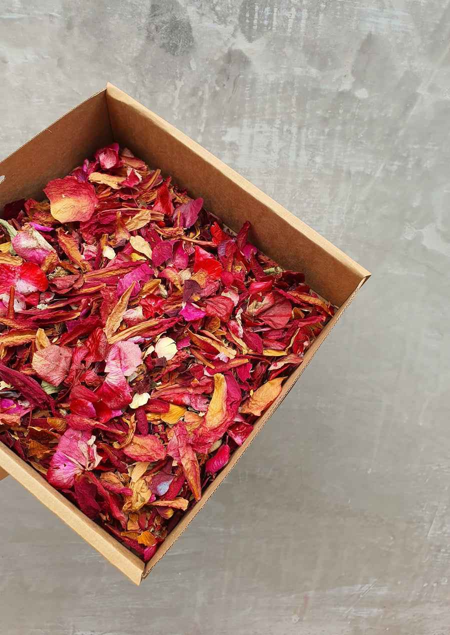 Dry Mixed Flower Confetti - Red and Pink Tones
